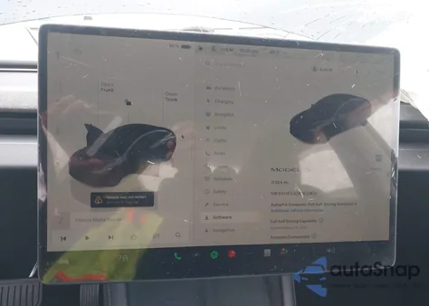 2024 Tesla Model 3 Long Range Dual Motor All-Wheel Drive/Rear-Wheel Drive z USA, uszkodzony, nr VIN 5YJ3E1EA2RF872670